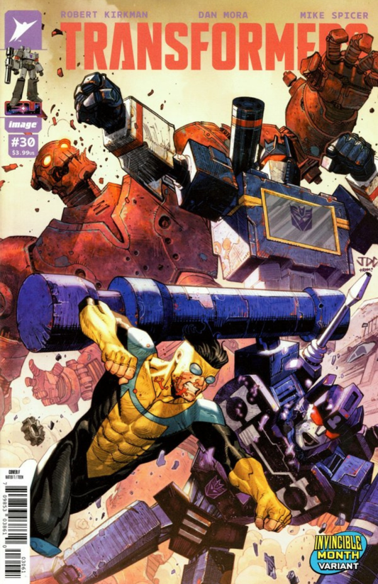 Transformers #30 (Invincible Team Up Variant)